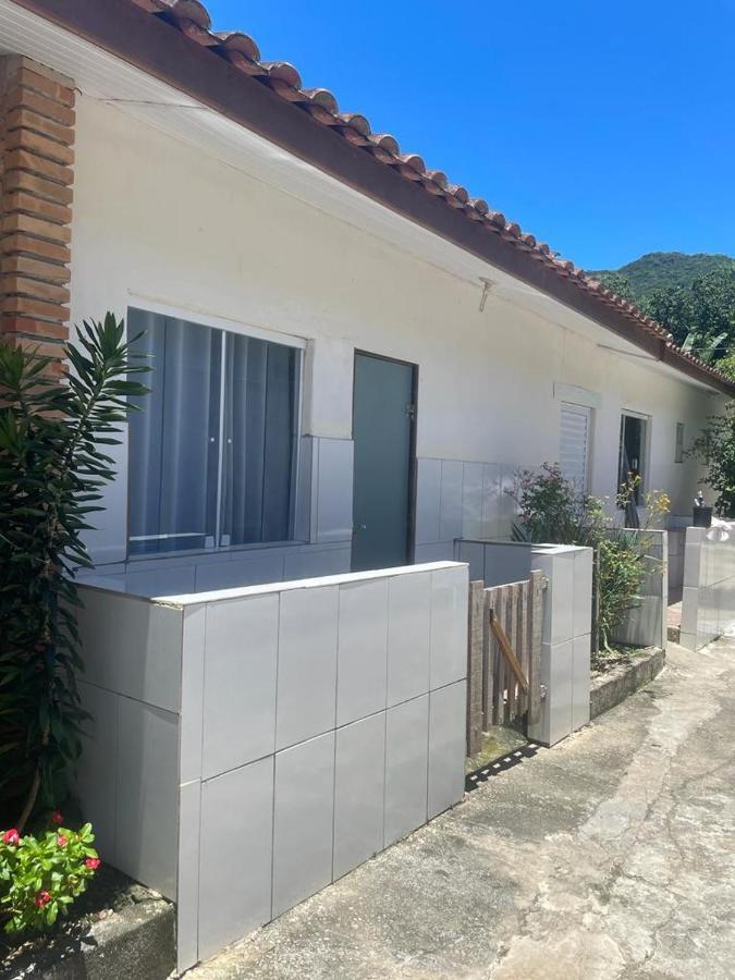Suites Lesther Ubatuba Eksteriør billede